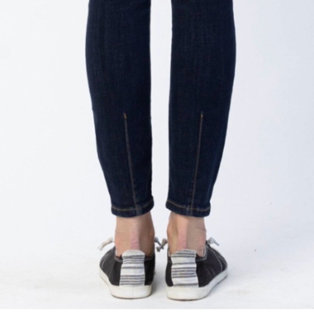 Judy Blue Holla Back Women's Jeans - Picture 7 of 7